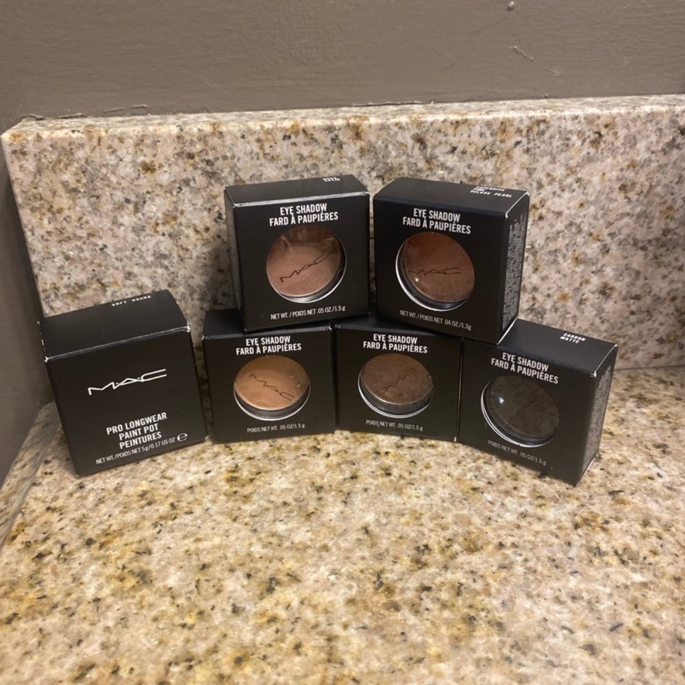 MAC Eye Shadow and Pro Longwear Paint Pot Set